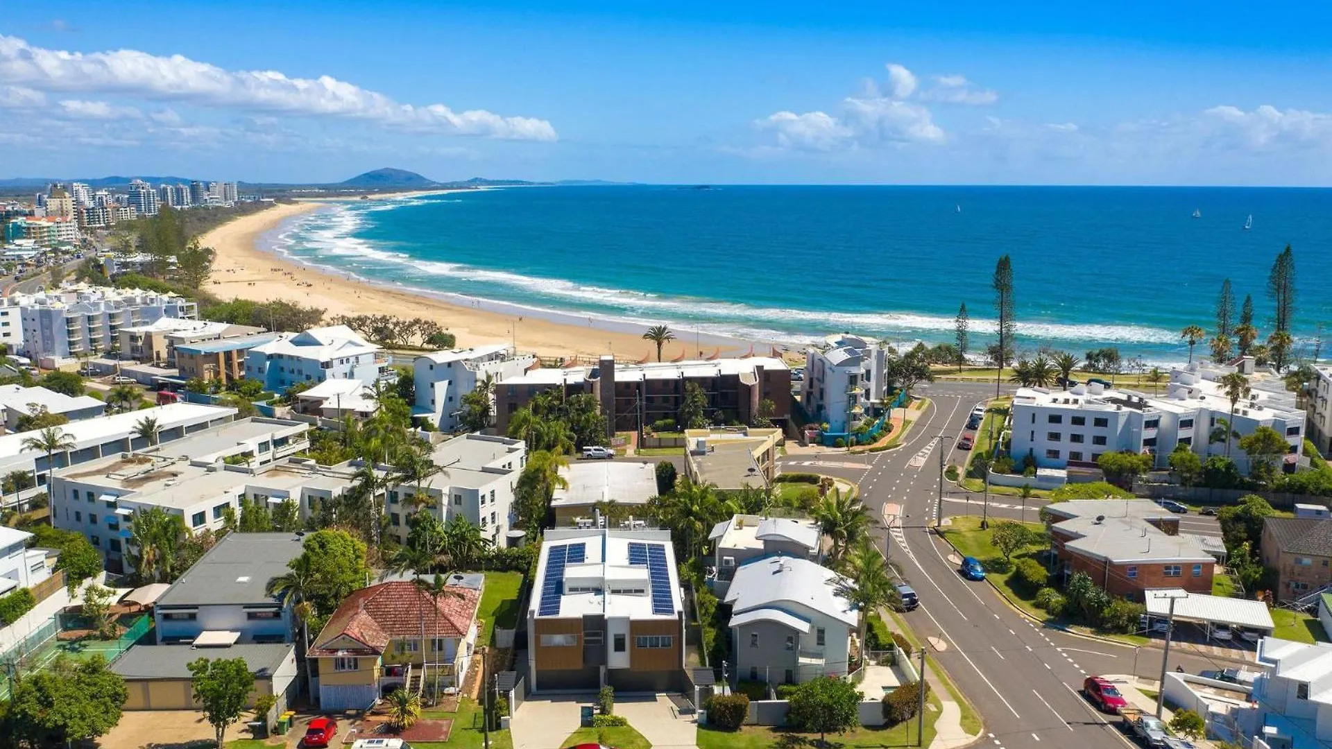 Rooftop Alexandra Headland Holiday home