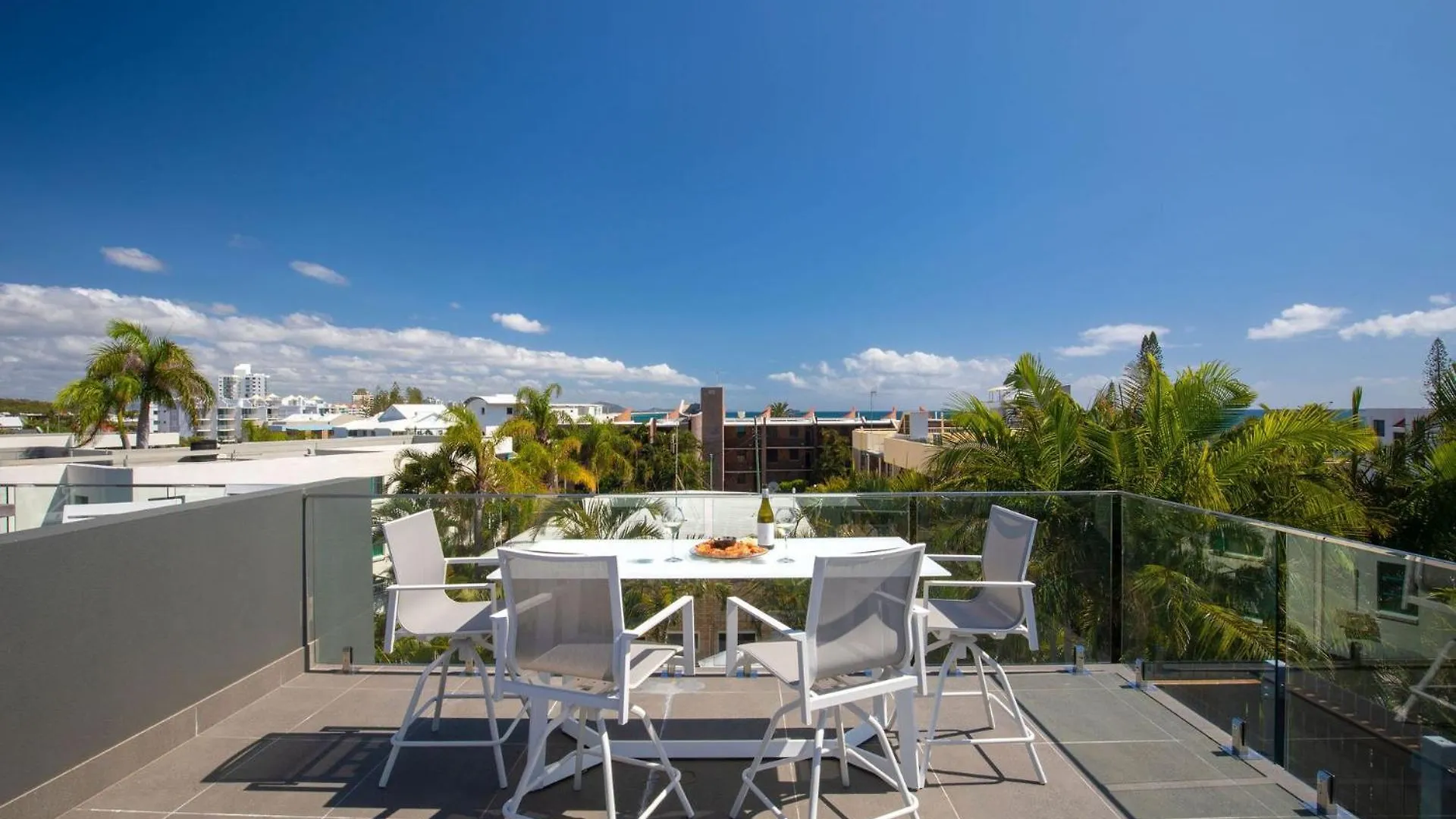 Holiday home Rooftop Alexandra Headland